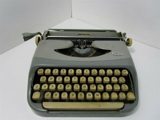 Vintage Royal Royalite Typewriter With Tan Leather Satchel Case Holland 6