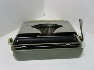 Vintage Royal Royalite Typewriter With Tan Leather Satchel Case Holland 8