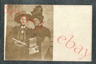 Patriotic Girls W Big Hats In Studio - Circa 1910 Rppc Photo Grade 4