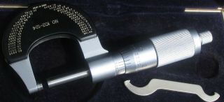 AWESOME MITUTOYO - 0 - 1  MICROMETER WITH CASE AND WRENCH 2