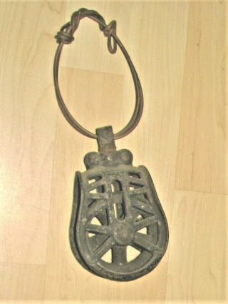 Antique Cast Iron Pulley Old Hay Barn Tool.  Design,  Complete