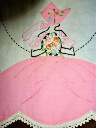 Vintage White Dresser Scarf / Runner Embroidered Appliqued SOUTHERN BELLE 2