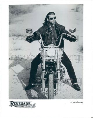 Press Photo Handsome Lorenzo Lamas On Motorcycle Renegade Tv Show