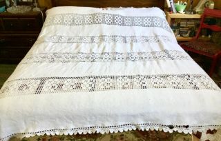 Vintage White Matelasse Crocheted Lace Bedspread Or Tablecloth,  Cutter 76” X 68