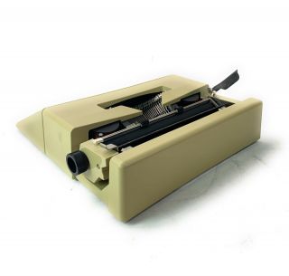 Vintage Olivetti Lettera 25 Beige W/ White Keys Portable Typewriter Good Workin 5