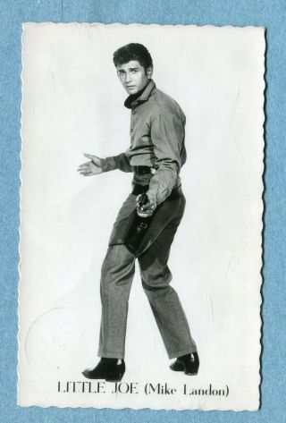 A5053 Postcard Picture Of Star Little Joe,  Mike Landon In Cowboy Costume