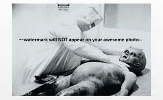 Vintage Creepy Alien Autopsy Photo Scary Weird X - Files Body Spooky Ufo Doctor