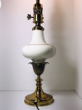 Exc Vtg White Porcelain Stiffel Brass Lamp Hollywood Regency Mid Century Modern