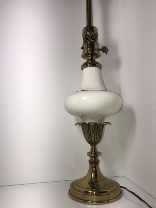 Exc Vtg White Porcelain Stiffel Brass Lamp Hollywood Regency Mid Century Modern 2