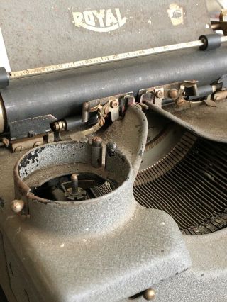 Antique Royal Typewriter Model 10 3