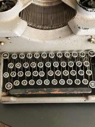 Antique Royal Typewriter Model 10 5