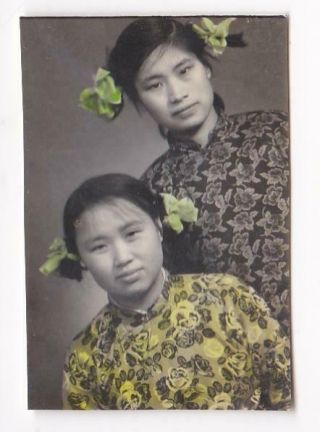 Chinese Girls Hand Colored Studio Photo Hair Ribbons Traditional 1950s China