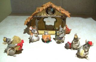 Charming Tails Dean Griff Mouse Christmas 7 Pc.  Nativity Set