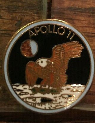 Apollo 11 Memorabilia " The Eagle Has Landed " Nasa Official Lapel Pin