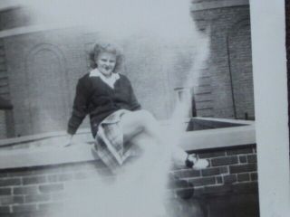 YOUNG LADY WITH SKIRT PULLED UP SHOWING LEGS Vtg 1940 ' S PHOTO 2