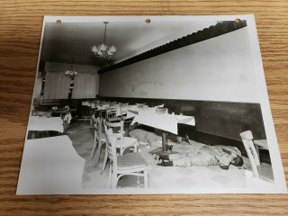 Nypd Crime Scene Photo Graphic Morbid Dead Mon In Restaurant 60s10 " X8 "