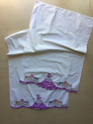 Vintage Retro Pair Cotton Embroidered Crocheted Trim Pillow Cases Lady Bonnet