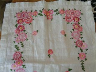 Vintage Hand Embroidered Pink Daisy Dresser Scarf 5