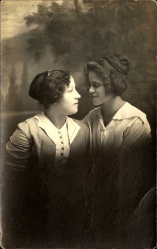 Lesbian Interest Women In Love Studio Portrait Rppc Real Photo 1904 - 1918
