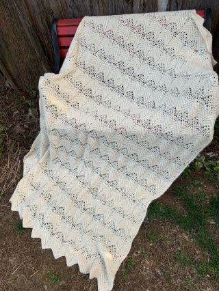 Vintage Hand Crochet Off White Chevron Afghan Or Lap Throw