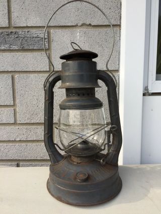 Vintage Dietz No.  2 D - Lite N.  Y.  U.  S.  A.  Oil Lantern
