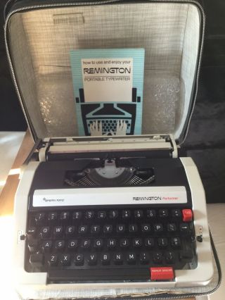 Remington Performer,  Portable Typewriter.  W Instruction Book,  In Zipper Case