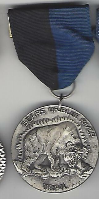 Bears Of Blue River Trail Trail Medal Tough From The 60s And 70s M - 52
