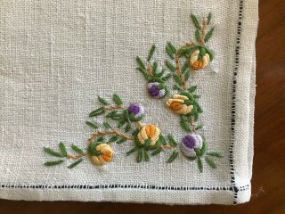 Vintage Tea Tablecloth/napkins Linen With Hand - Embroidered Raised Floral Pattern