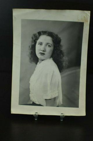 Vintage Photo 1940s Studio Portrait Young Woman Head Shot White Blouse Z3
