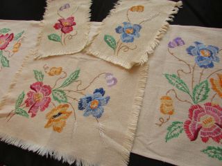 Vintage Set Of 4 Matching Dresser Scarf / Table Runners Embroidered Flowers