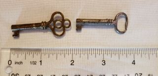 2 Antique Skeleton Keys For Cabinet Desk 1.  5 " Old Vintage Open Barrel