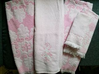 Vintage Cannon Royal Family 3 Bath Towels 2 Hand Towels Pinks W/flowers Pretty