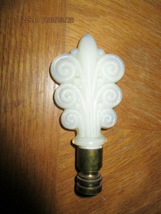 Vintage Aladdin Alacite Glass Scroll Or Bouquet Lamp Finial 20 Off