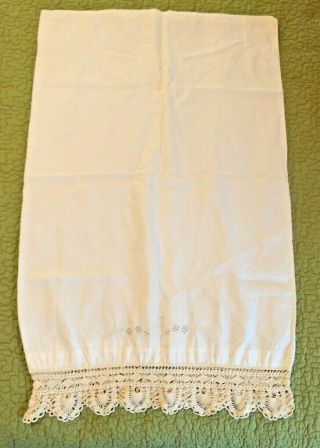 Vintage Set Ivory Pillowcases With 3.  5” Crochet Lace Edge