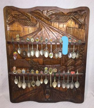 29 Collectible Souvenir Spoons From Various World Tourist Spots With Wood Rack