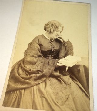 Rare Antique American Civil War Era Woman,  Viewing Photograph Album Cdv Photo