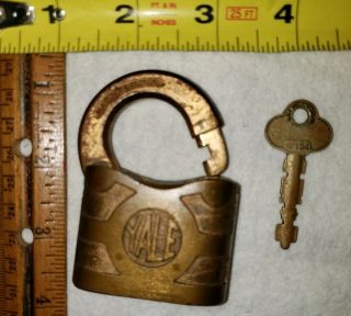 Vintage Heavy Duty Yale And Towne Brass Padlock Lever Lock With Key