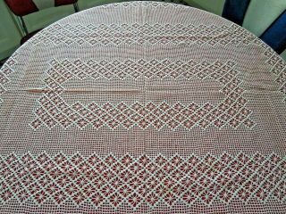 VINTAGE/ANTIQUE Hand Made netting lace Table Cover Cloth 42 