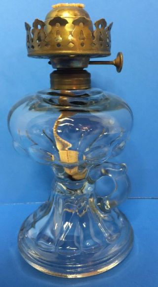 Antique Fancy 8 1/2” Pedestal Glass Finger Oil Lamp M.  B.  Co Ny No1 Artic Burner