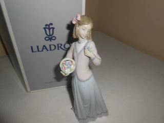 Lladro Figurine 7644 Innocence In Bloom,  Girl With Basket Of Flowers,