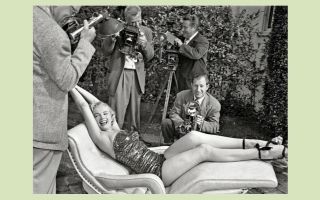 1951 Marilyn Monroe Hot Photo Lounge Chair High Heels Legs On Couch,  Sexy