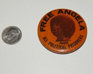 Angela Davis & All Political Prisoners 2.  75 " Button Pinback Vtg 1960s