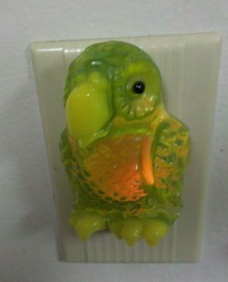 Vintage Lucite Parrot Plug In Night Light Lime Green & Yellow 3 1/4 " X 2 " X 1/2 "
