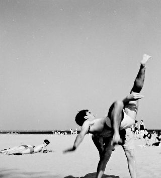 Vtg 1950s Medium Format Negative Beach Scene Guy Flipping Guy Onto Ground M90 - 2