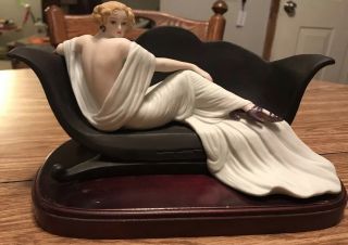 1984 Dacs/spadem Le Sofa Figurine By Louis Icart 1937 3769/10000