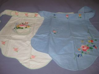 Set Of 2 Vtg Blue And White Cotton Apron W/pocket & Hand Embroidered Applique
