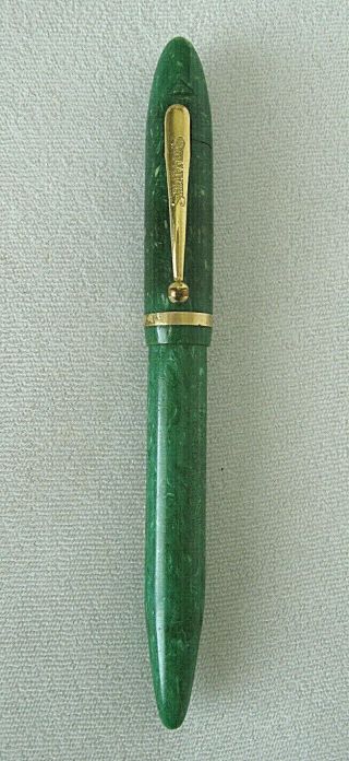 Sheaffer J5 - 30tc Fountain Pen / Jade Green Radite / 14kt Nib / 1930s
