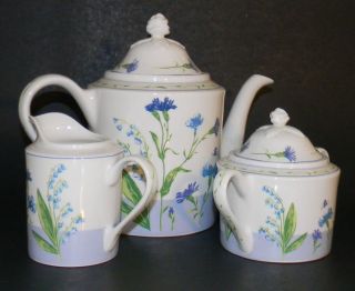 Laura Ashley Cornflower Bone China Tea Set Cup Saucer Creamer Sugar Bowl Teapot 5