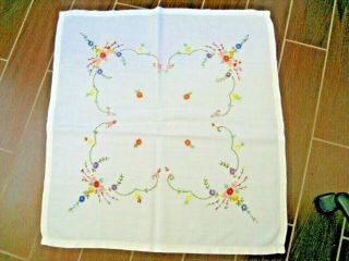 Vtg 1970s White Linen Floral Hand Embroidered 32 