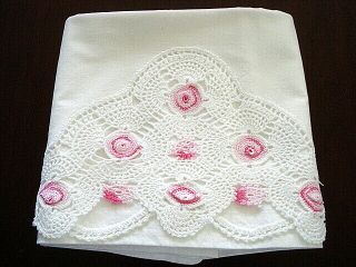 Pretty Vtg Pillowcases Pink & White Crochet Trims White Cotton Pair 32 " X 21 "